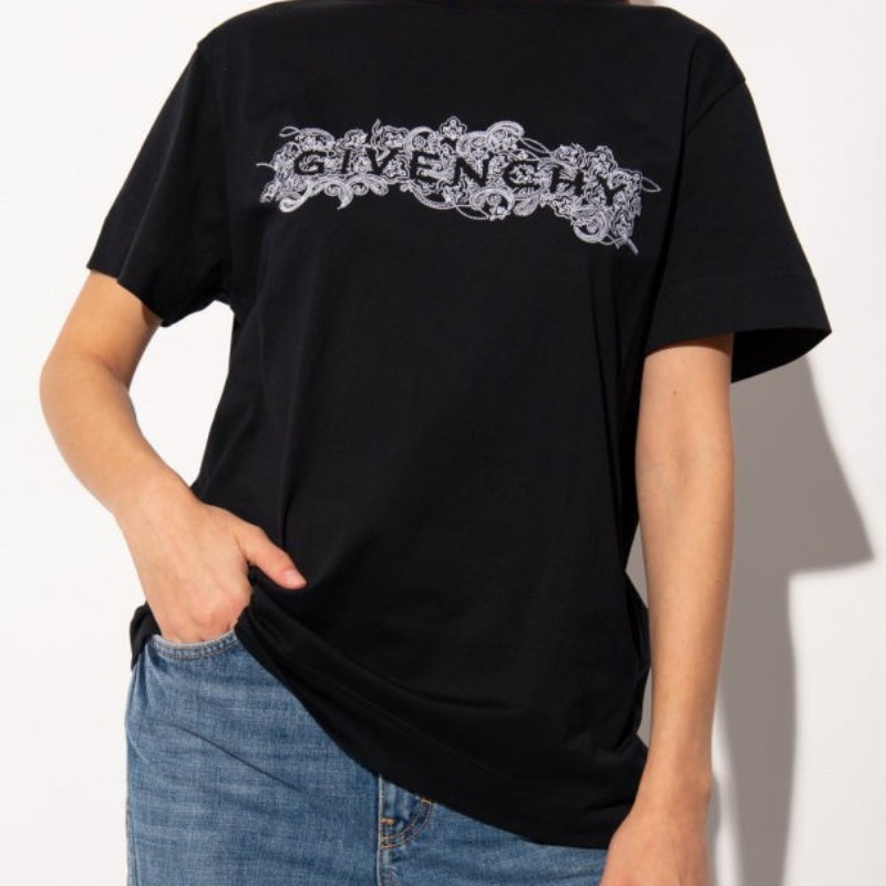 2-365-1.jpg GVNCHY T-Shirt 4G Logo