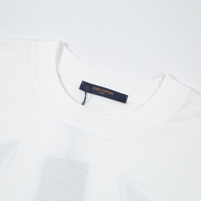 3-113.jpg LV T-shirt White Instrument Graphic