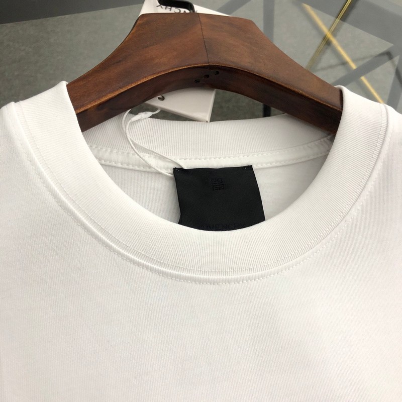 3-157.jpg GVNCHY T-Shirt