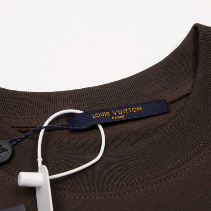 3-346.jpg LV T-shirt Brown