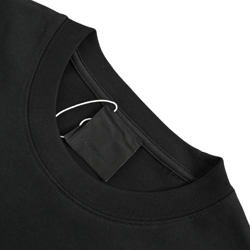4-75-2.jpg GVNCHY T-Shirt
