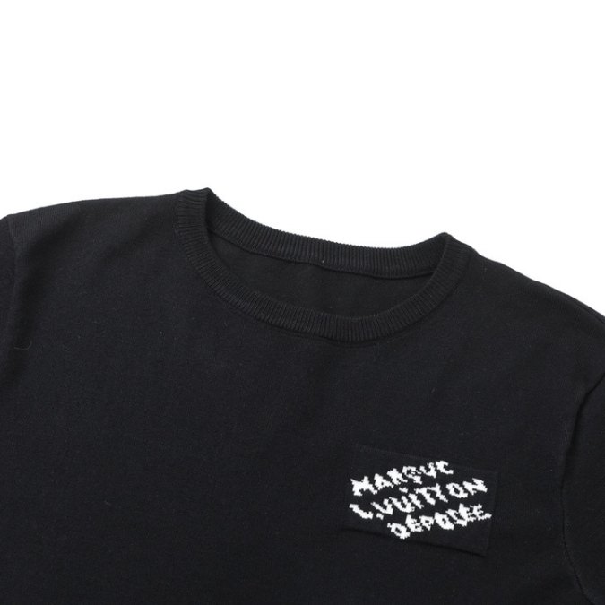 4-98-1.jpg LV T-shirt Black Sleeve Monogram