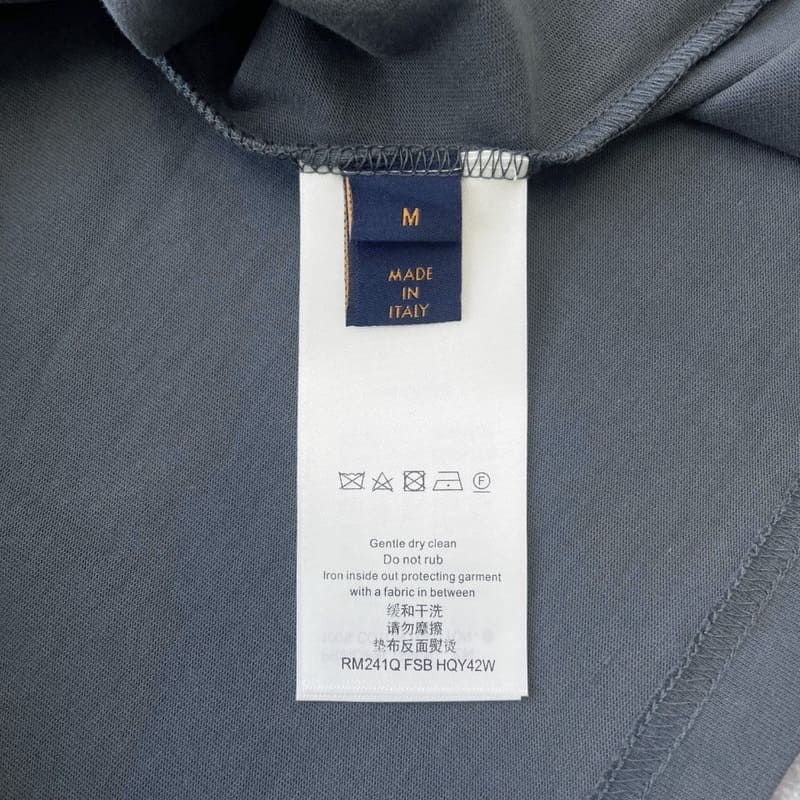 411980fa.jpg LV T-shirt Gradient Cotton Grey