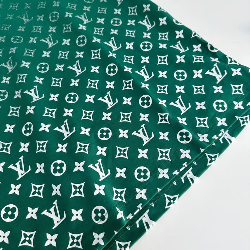 478e5d0b.jpg LV T-shirt SE Monogram Gradient Green