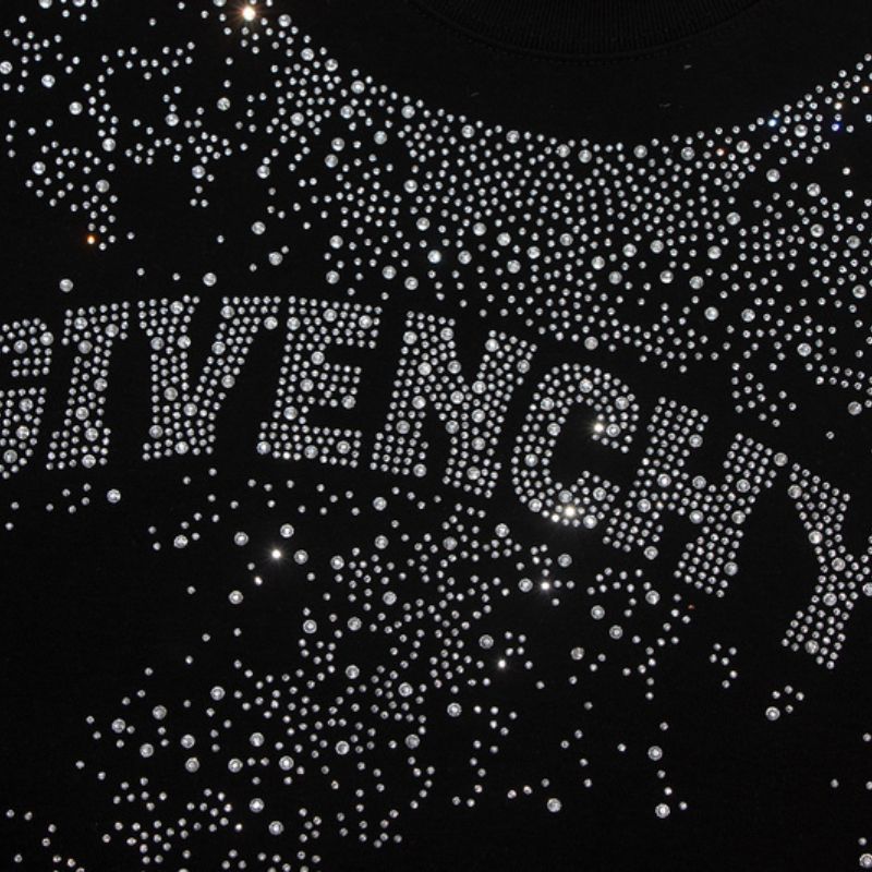 5-211.jpg GVNCHY T-Shirt