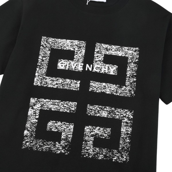 5-74-1.jpg GVNCHY T-Shirt