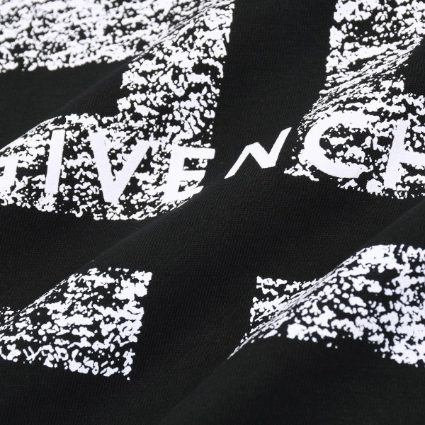6-72-1.jpg GVNCHY T-Shirt