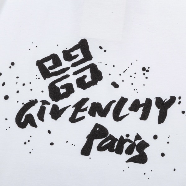 6-74-1.jpg GVNCHY T-Shirt