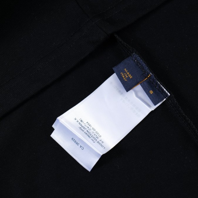 LV T-shirt Black Graphic Logo