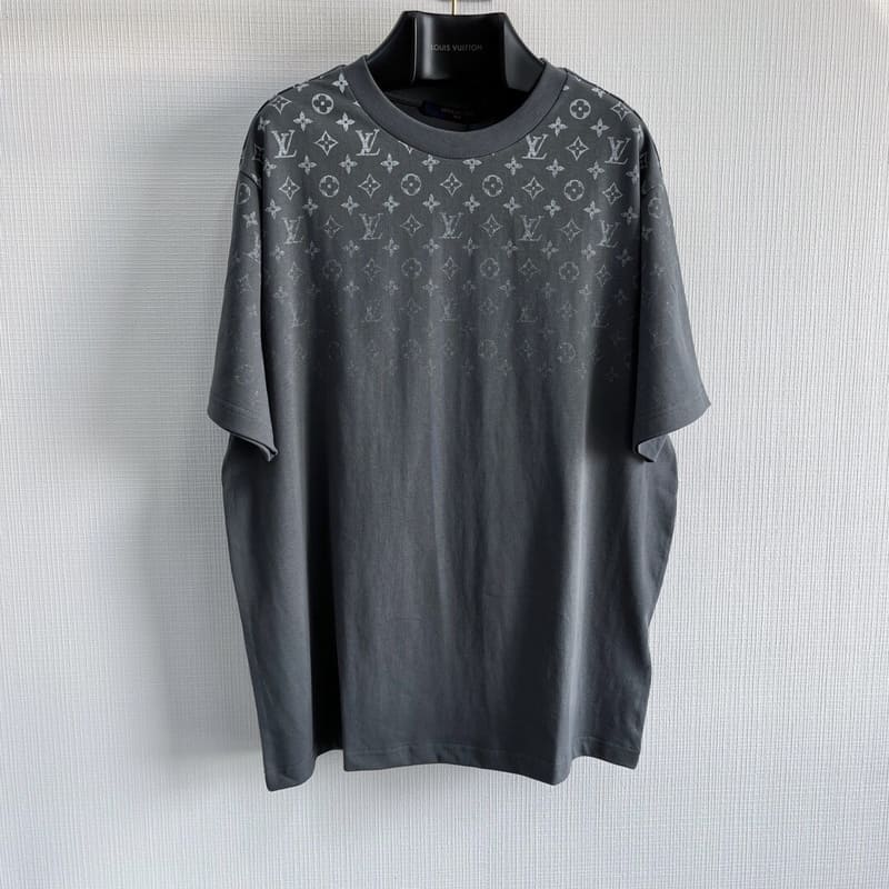 664bb897.jpg LV T-shirt Gradient Cotton Grey