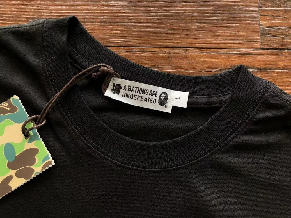 77e3cf12.jpg BP T-shirt Undefeated Ape Head