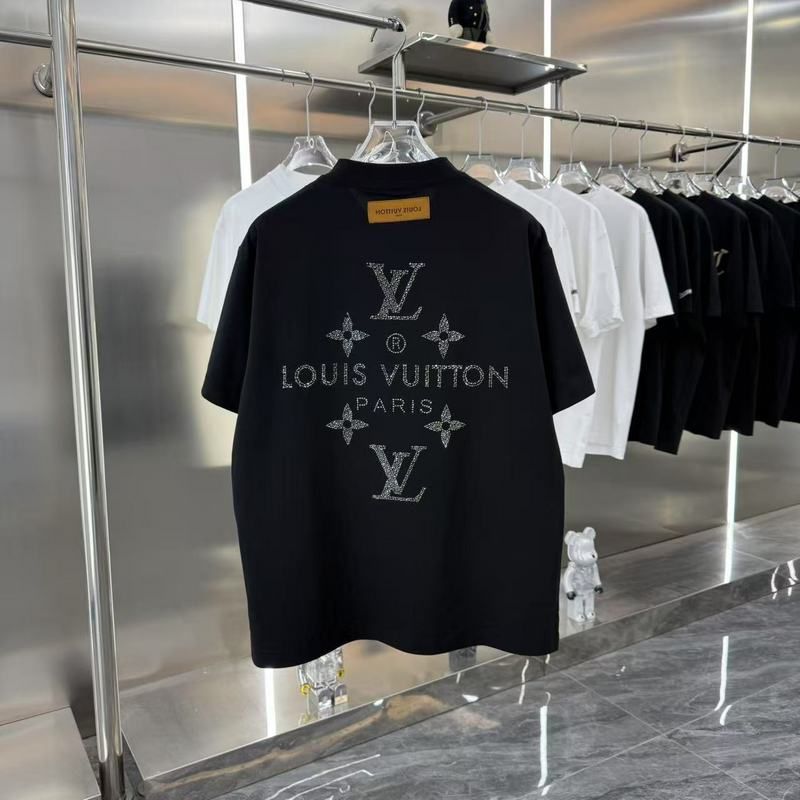 8-72.jpg LV T-shirt