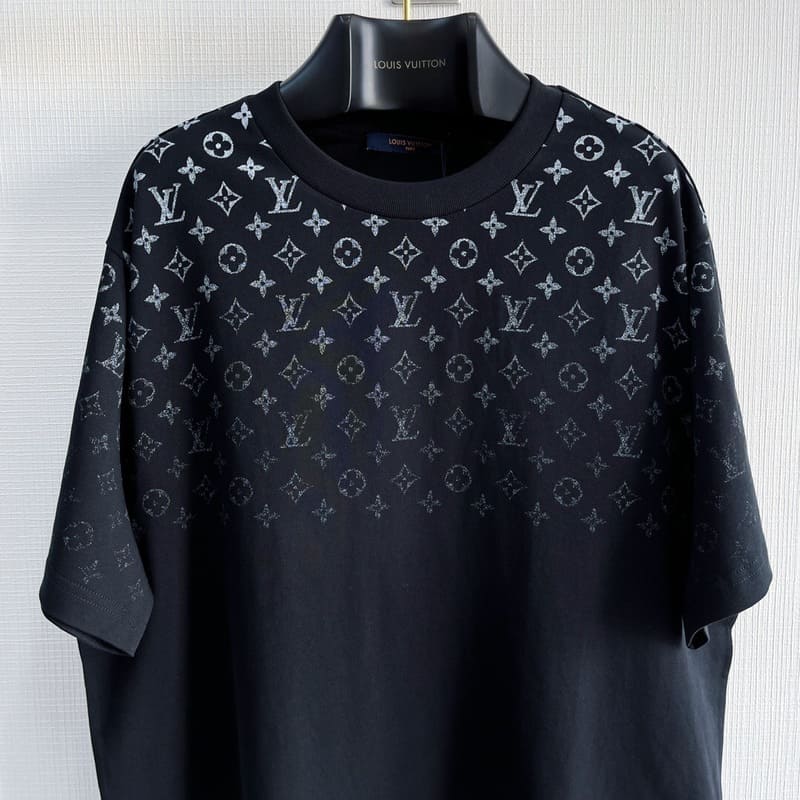 8af73679.jpg LV T-shirt Gradient Cotton Black
