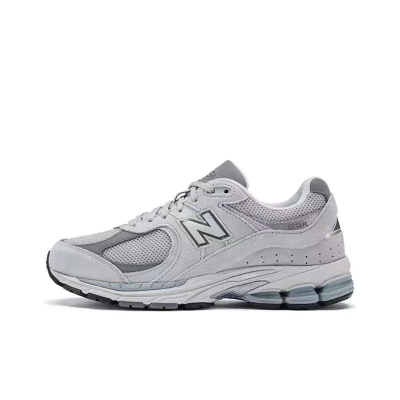New balance 2002r Grises y blancas