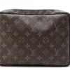 Louis-Vuitton-Messenger-Monogram-Outdoor-PM-Brown-Blue-Studio-2.webp SHOULDER BAG