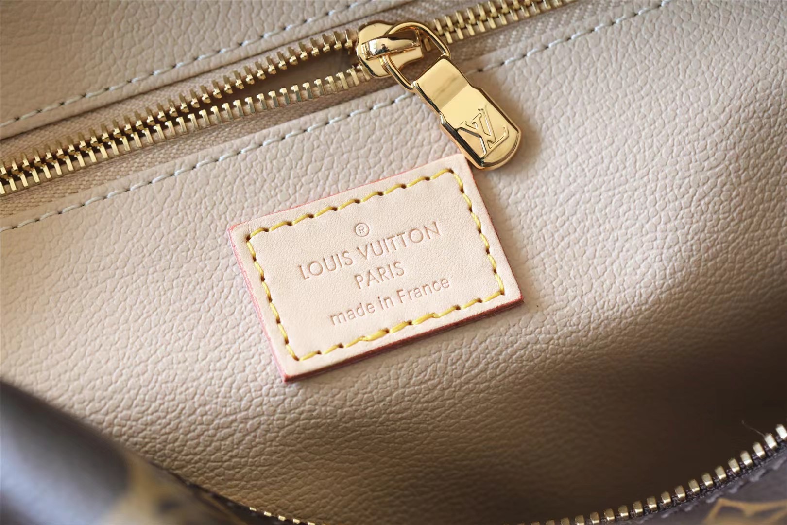 POCHETTE