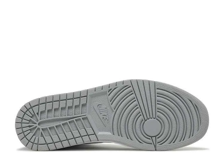 AIR JORDAN 1 HIGH ‘HYPER ROYAL’