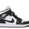 AIR JORDAN 1 MID ‘HOMAGE’