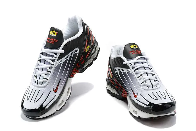 AIR MAX PLUS TN 3 ‘BLACK INFRARED’