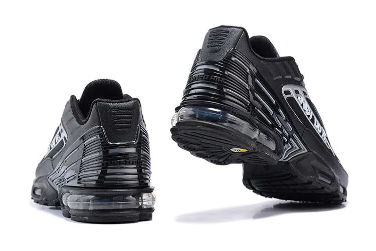 air-max-plus-tn-3-just-do-it-metallic-silver-2.webp AIR MAX PLUS TN 3 ‘JUST DO IT METALLIC SILVER’