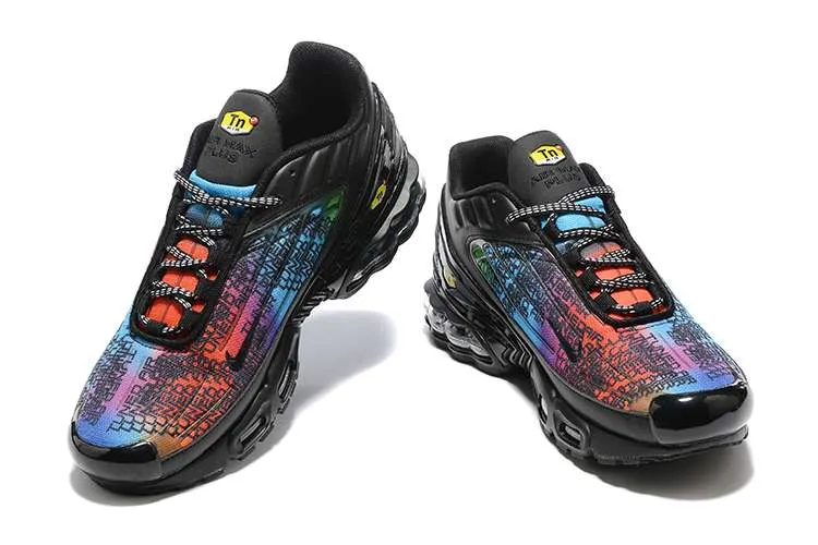 air-max-plus-tn-3-rainbow-gradient-2.webp AIR MAX PLUS TN 3 ‘RAINBOW GRADIENT’