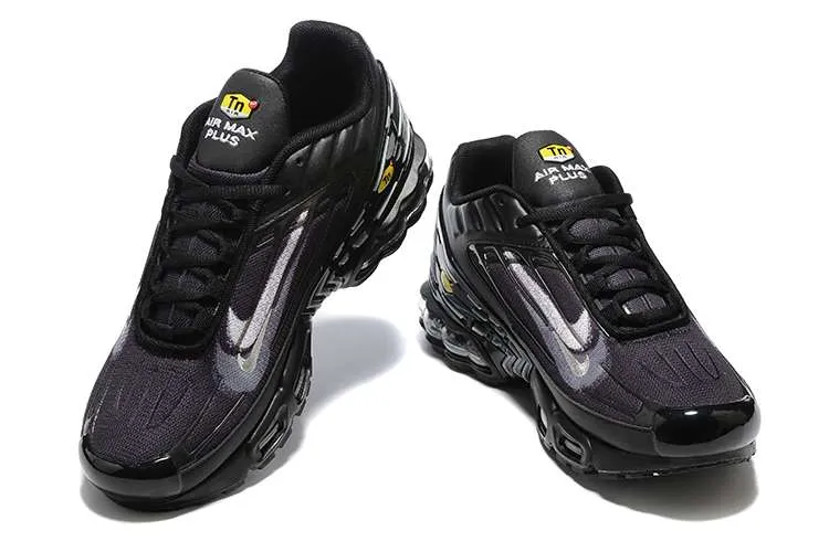 air-max-plus-tn-3-stencil-swoosh-black-2.webp AIR MAX PLUS TN 3 ‘STENCIL SWOOSH BLACK’