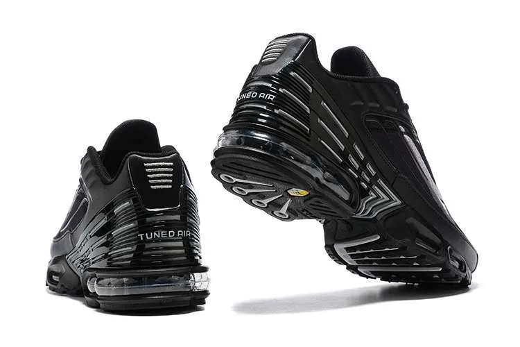 air-max-plus-tn-3-stencil-swoosh-black-3.webp AIR MAX PLUS TN 3 ‘STENCIL SWOOSH BLACK’