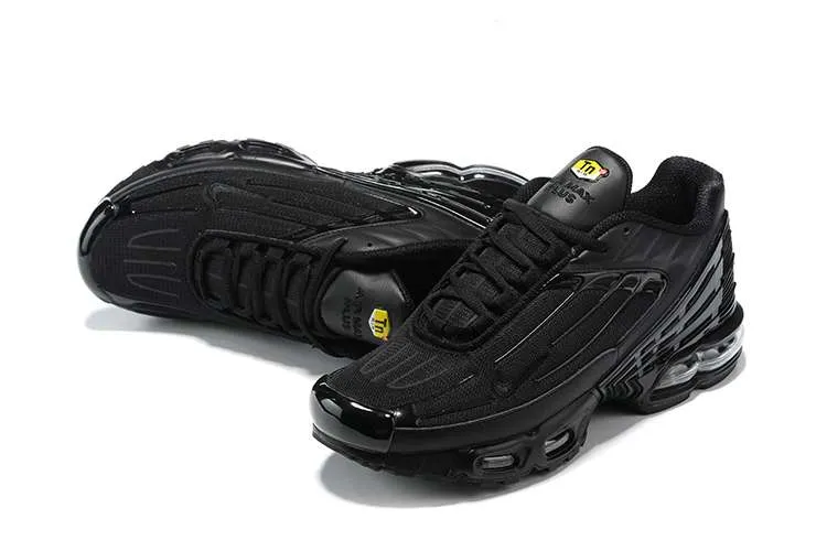 AIR MAX PLUS TN 3 ‘TRIPLE BLACK’
