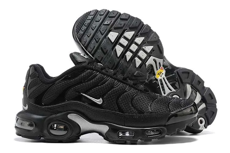 air-max-plus-tn-black-metallic-silver-1.webp AIR MAX PLUS TN ‘BLACK METALLIC SILVER’