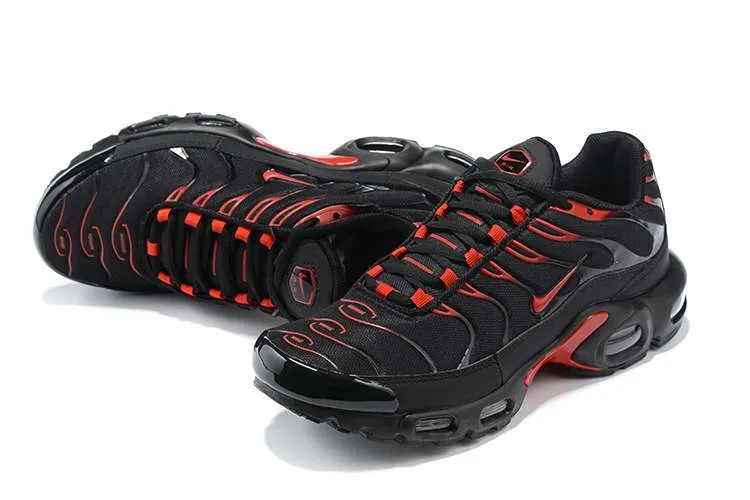 air-max-plus-tn-bred-1.webp AIR MAX PLUS TN ‘BRED’