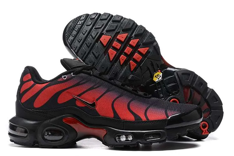AIR MAX PLUS TN ‘BRED REFLECTIVE’