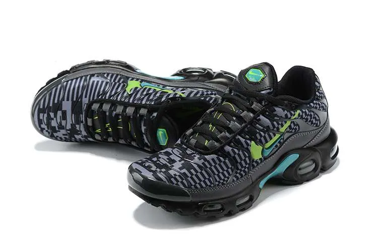 air-max-plus-tn-champions-league-3.webp AIR MAX PLUS TN ‘CHAMPIONS LEAGUE’