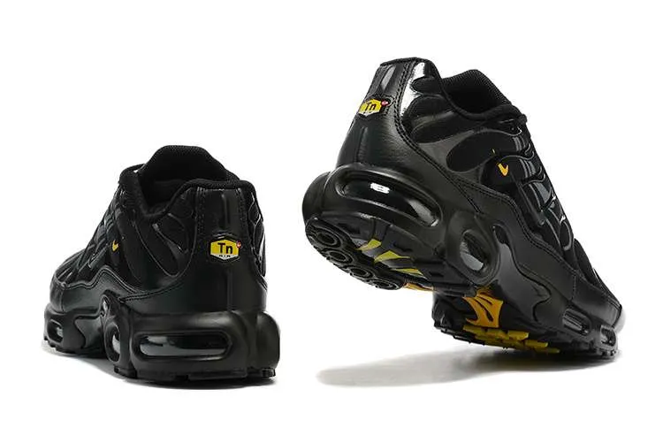 air-max-plus-tn-multi-swoosh-black-2.webp AIR MAX PLUS TN ‘MULTI-SWOOSH BLACK’