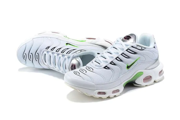 AIR MAX PLUS TN ‘NEON METALLIC SILVER’