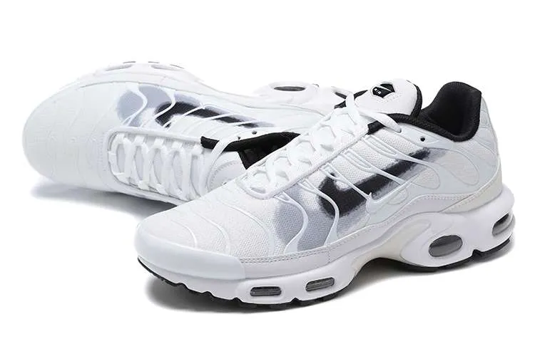 air-max-plus-tn-spray-paint-swoosh-3.webp AIR MAX PLUS TN ‘SPRAY PAINT SWOOSH’