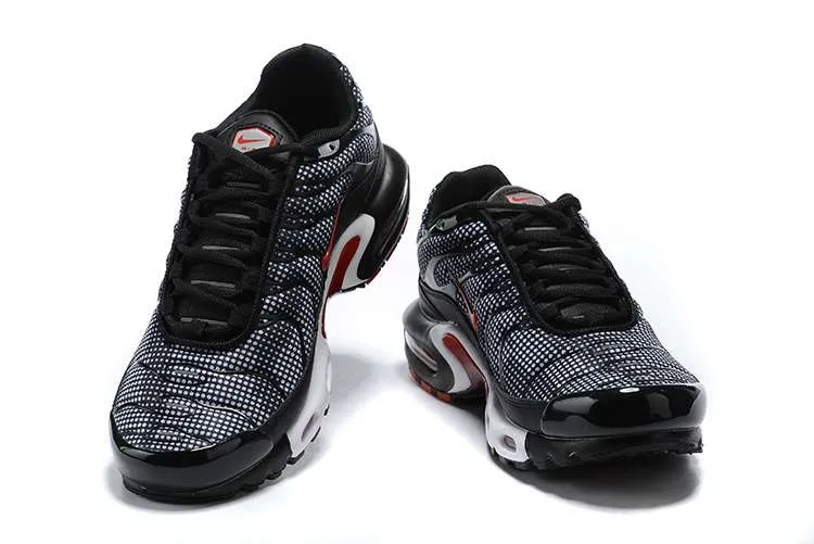 air-max-plus-tn-stay-quiet-3.webp AIR MAX PLUS TN ‘STAY QUIET’