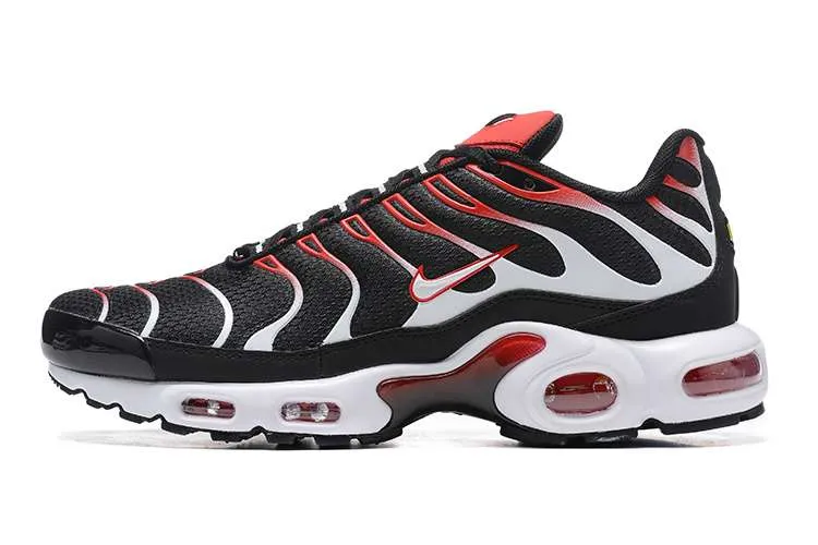 air-max-plus-tn-white-university-red.webp AIR MAX PLUS TN ‘WHITE UNIVERSITY RED’