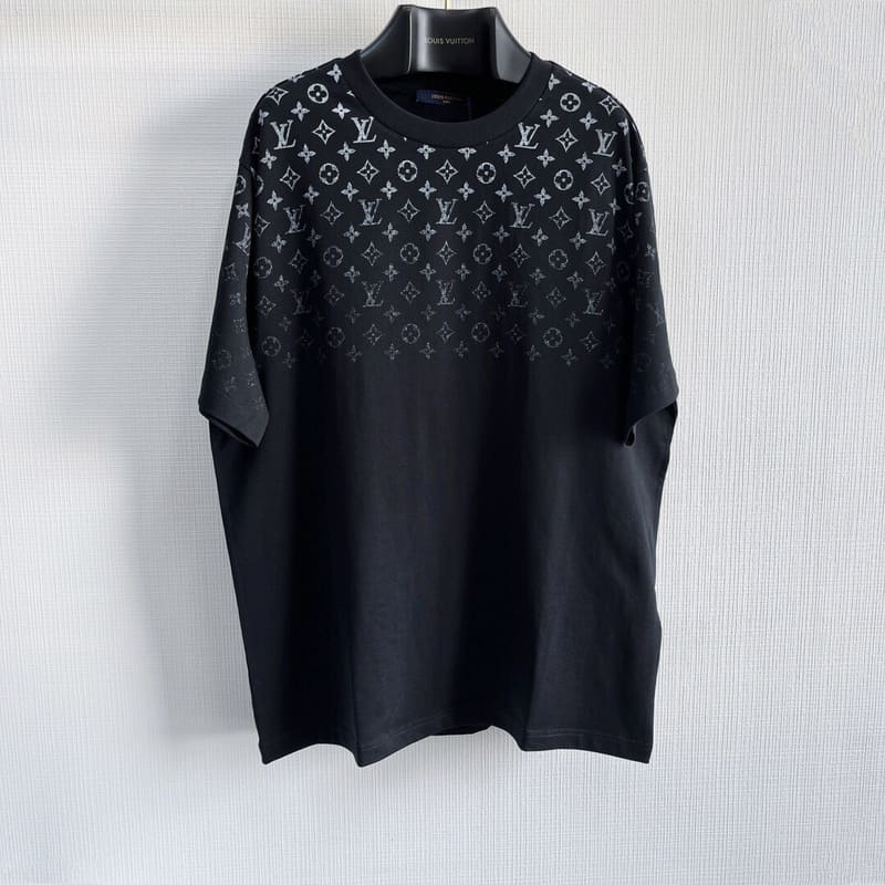 e8383dc3.jpg LV T-shirt Gradient Cotton Black