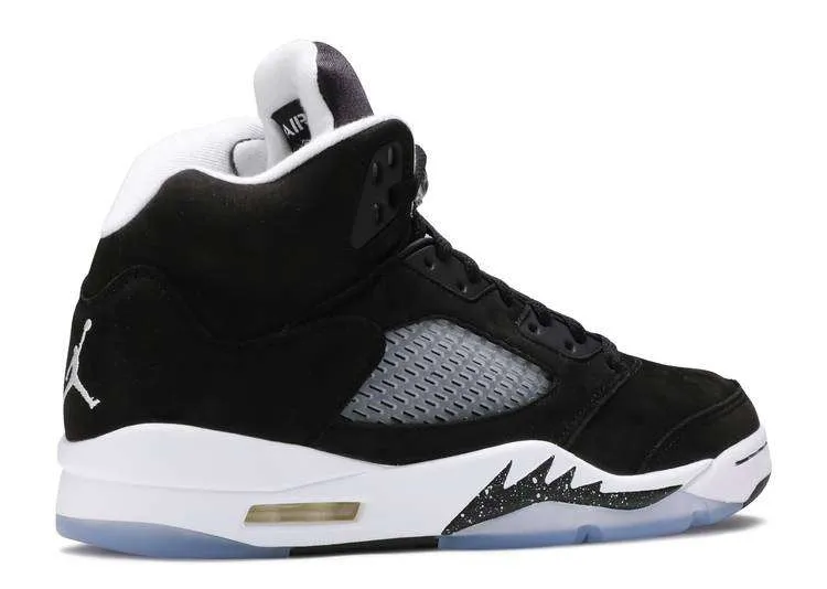 jordan-retro-5-moonlight-2.webp JORDAN RETRO 5 ‘MOONLIGHT’