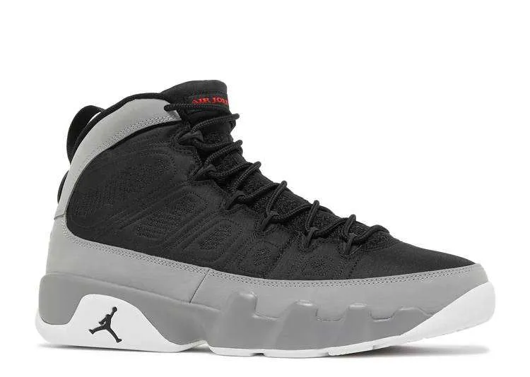 JORDAN RETRO 9 ‘PARTICLE GREY’
