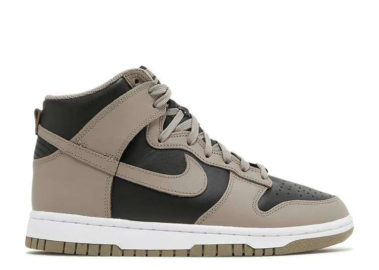 sb-dunk-high-moon-fossil.webp SB DUNK HIGH ‘MOON FOSSIL’