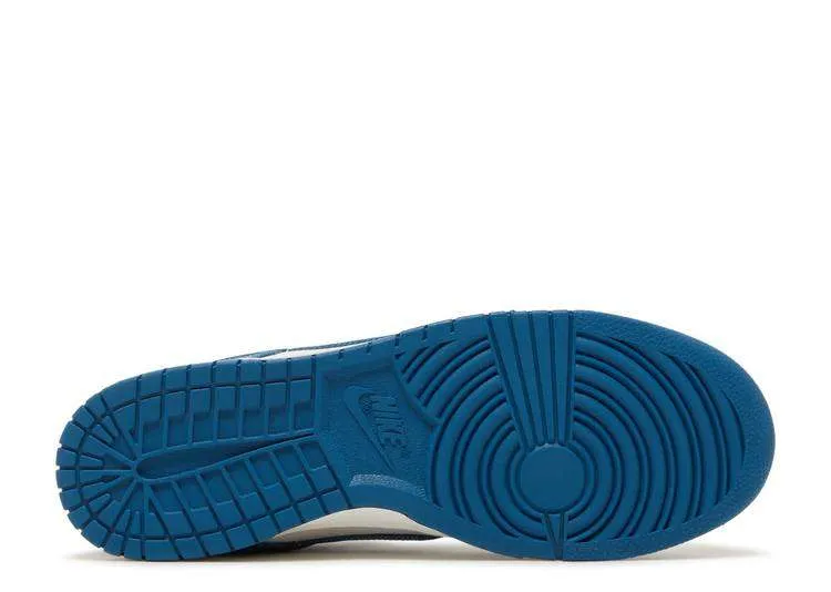 sb-dunk-low-sashiko-industrial-blue-3.webp SB DUNK LOW ‘SASHIKO INDUSTRIAL BLUE’