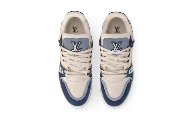 Trainer Blue