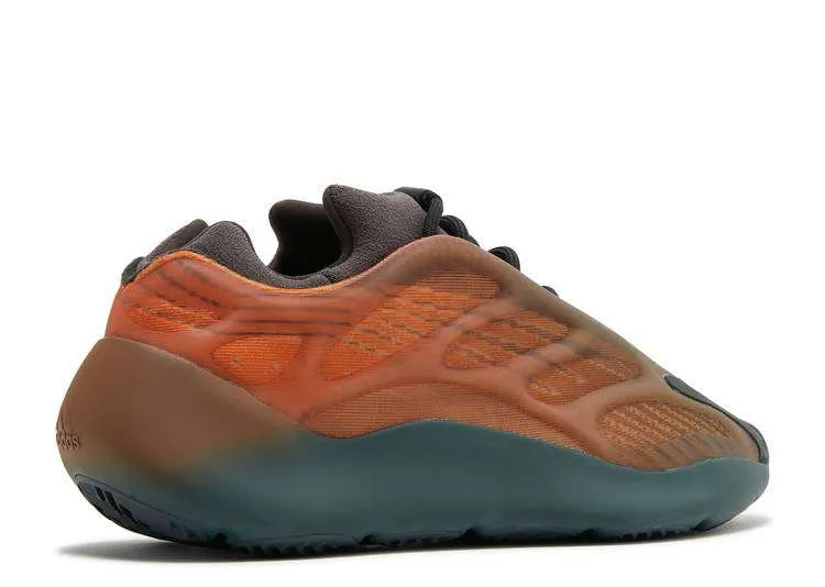 YEEZY 700 V3 ‘COPPER FADE’