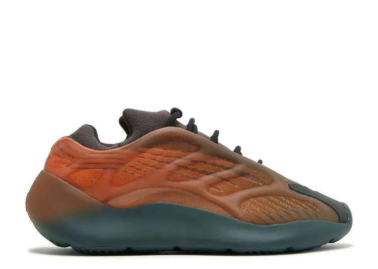 YEEZY 700 V3 ‘COPPER FADE’