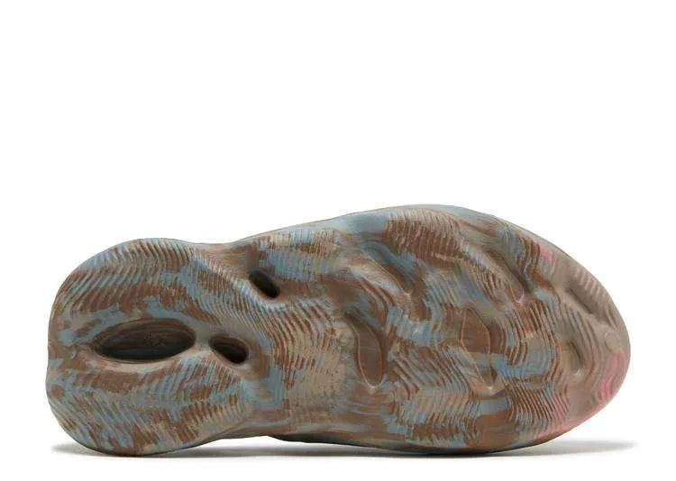 YEEZY FOAM RUNNER ‘MX SAND GREY’