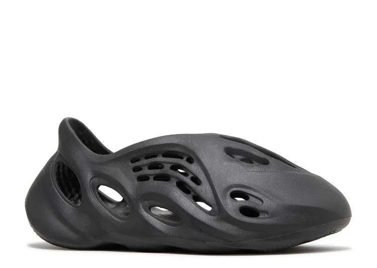 YEEZY FOAM RUNNER ‘ONYX’